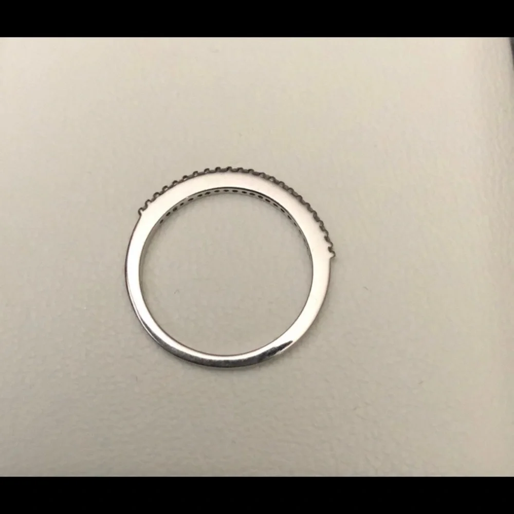 Wedding ring - Picture 3 of 4